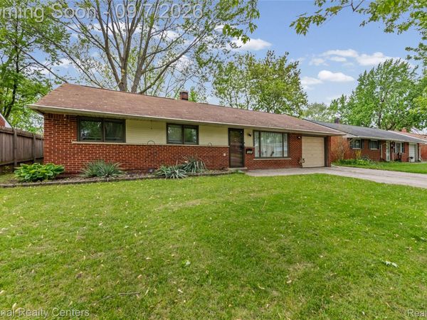 35463 Seville Street, Clinton Township, Mi 48035