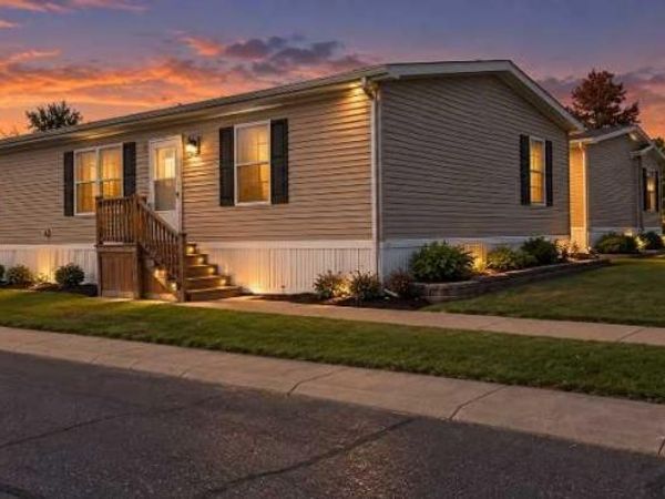 28958 Country Lane , Huron Township, Mi 48134