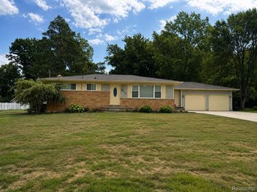 5060 Tahquamenon Trail , Flushing Township, Mi 48433