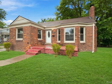 21927 Curie Avenue , Warren, Mi 48091