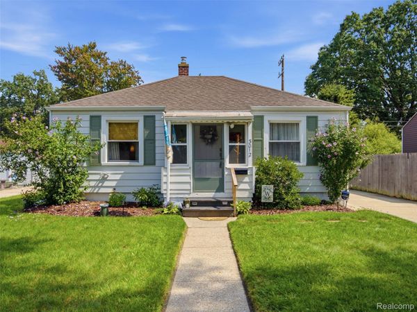 3012 Cooper Avenue, Port Huron, Mi 48060