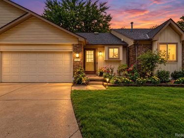 20473 Longwood Drive , Clinton Township, Mi 48038