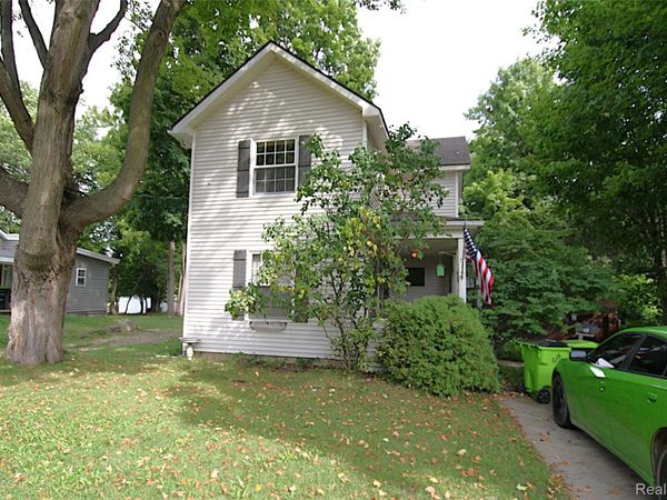 614 Hickory Street , Fenton, Mi 48430
