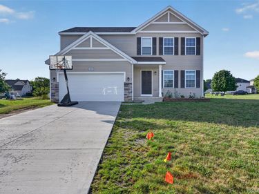 4080 Meadow Walk Boulevard , Grand Blanc Township, Mi 48439