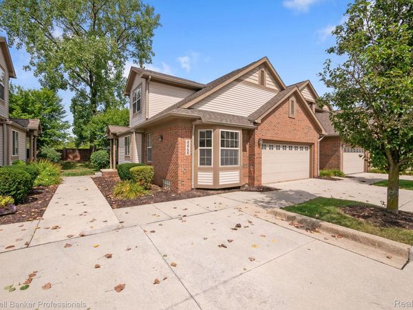 42756 Gateway Drive , Unit 4, Plymouth Township, Mi 48170