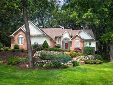 7781 Partridge Hill Drive , Hamburg Township, Mi 48116