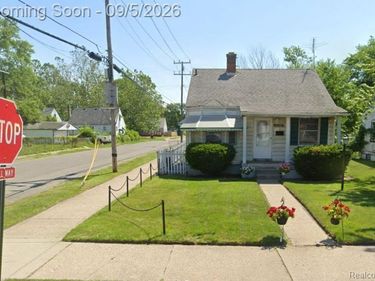 20320 Dresden Street , Detroit, Mi 48205
