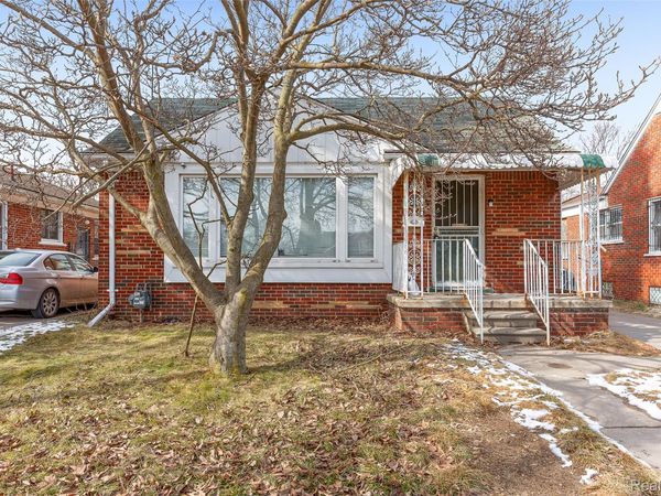 18867 rogge , Detroit, Mi 48234