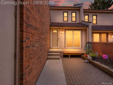418 Willow Grove Lane, Rochester Hills, Mi 48307
