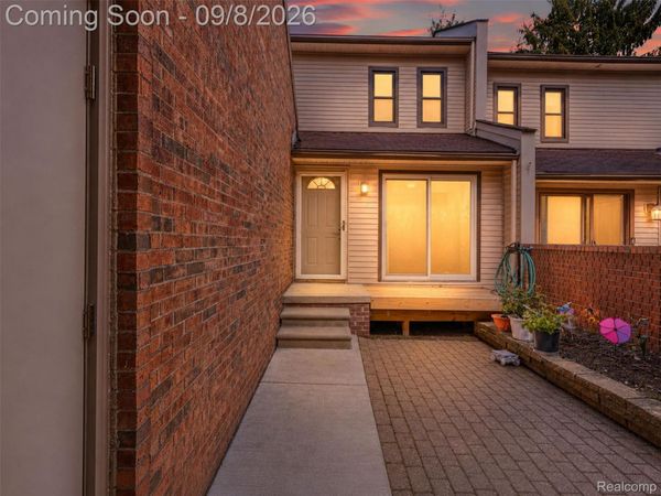 418 Willow Grove Lane, Rochester Hills, Mi 48307