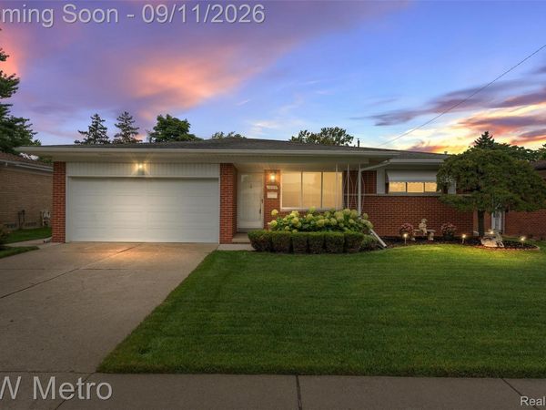 32315 Whitley Circle, Warren, Mi 48088