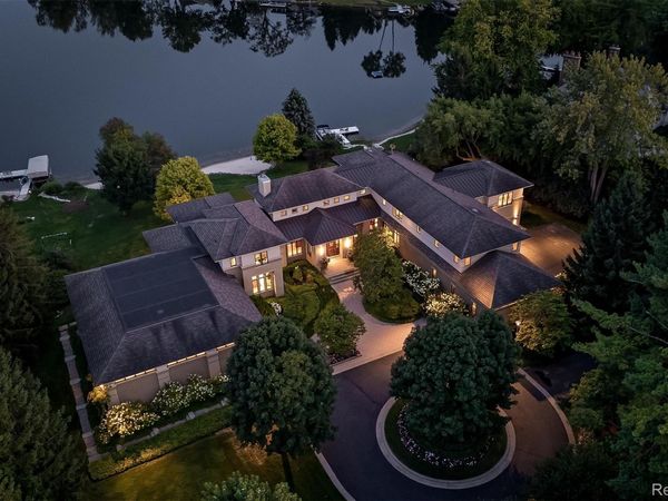 4969 Elmgate Drive, Orchard Lake Village, Mi 48324