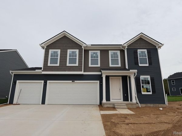 366 Edge Brook Drive, Holly Township, Mi 48442