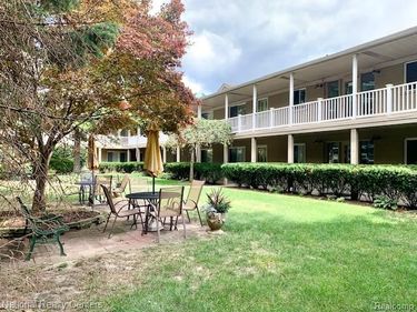475 S Adams Road , Unit 19, Birmingham, Mi 48009