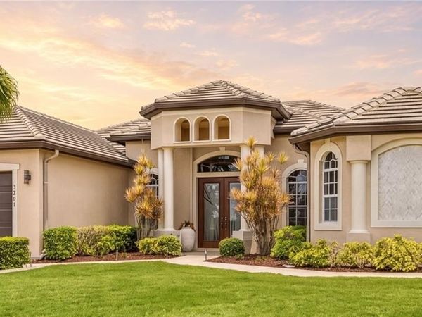 3201 SW 4th LN , CAPE CORAL, FL 33991