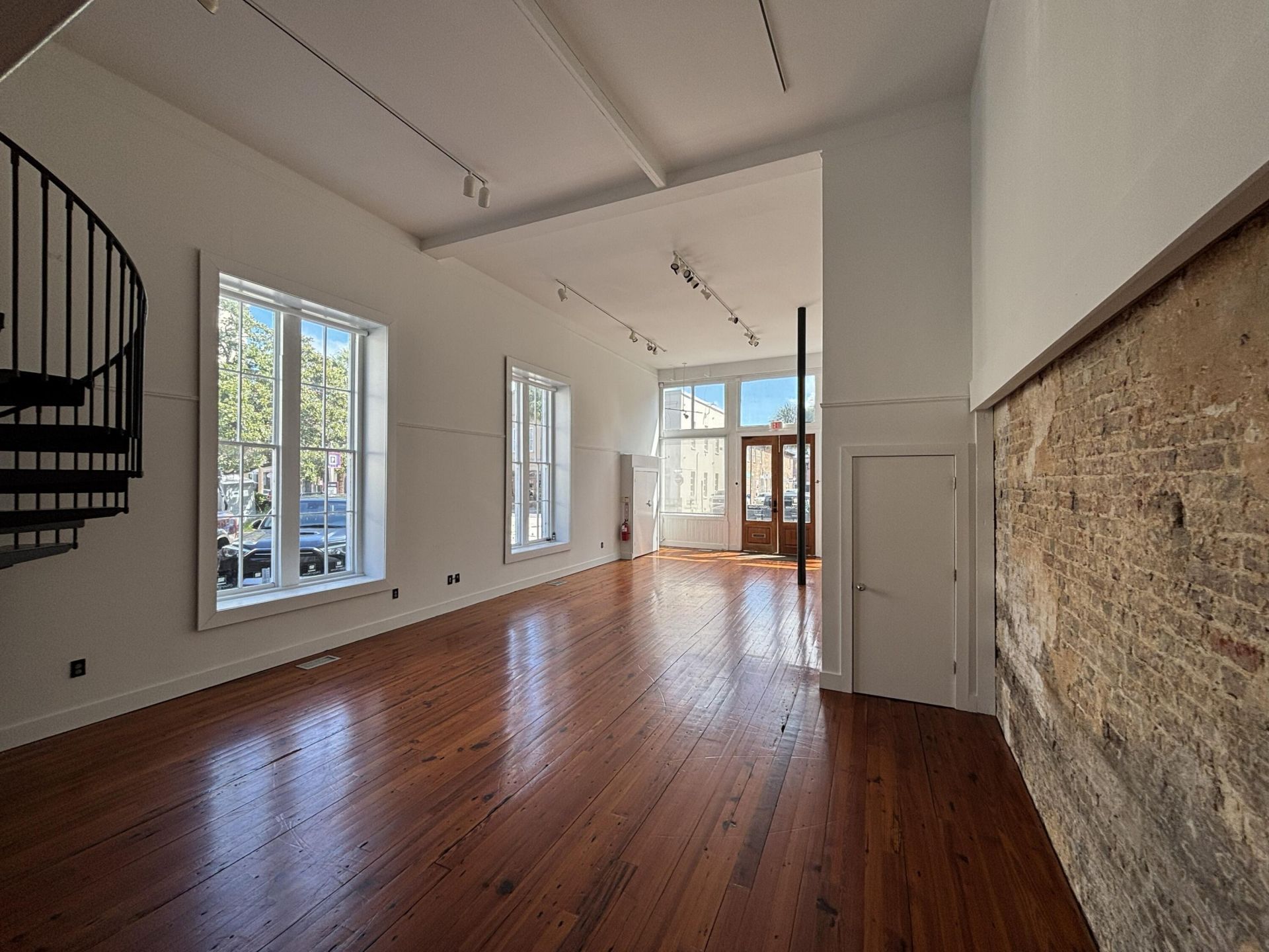 143 E Bay Street  Photo 10