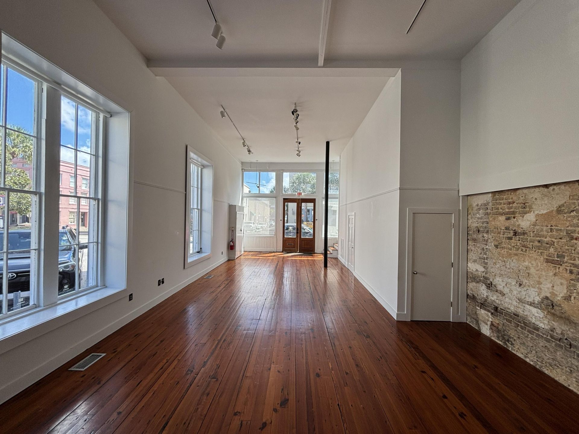 143 E Bay Street  Photo 11