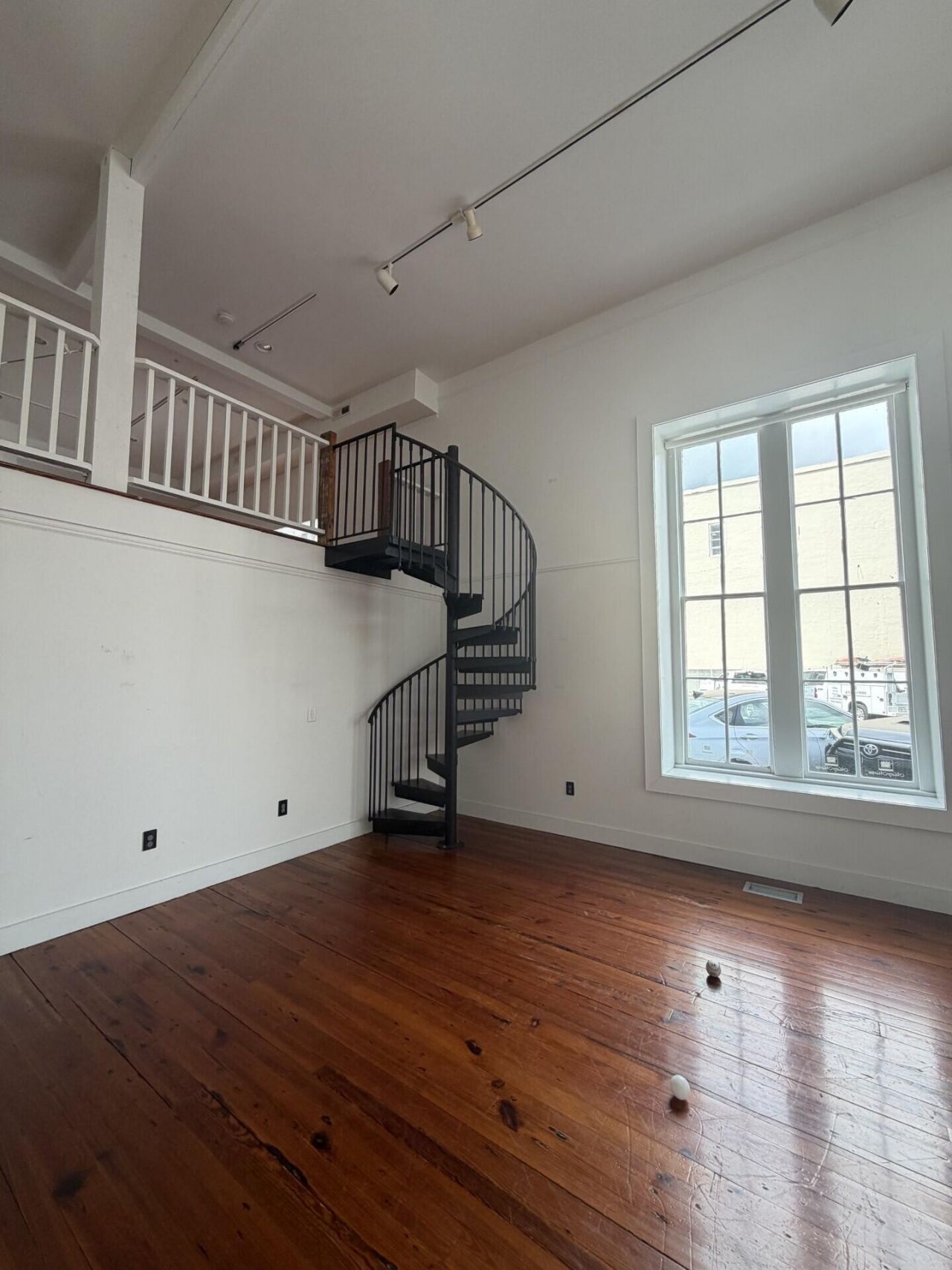 143 E Bay Street  Photo 6