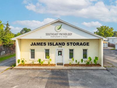 1719 Signal Point Road , Charleston, SC 29412
