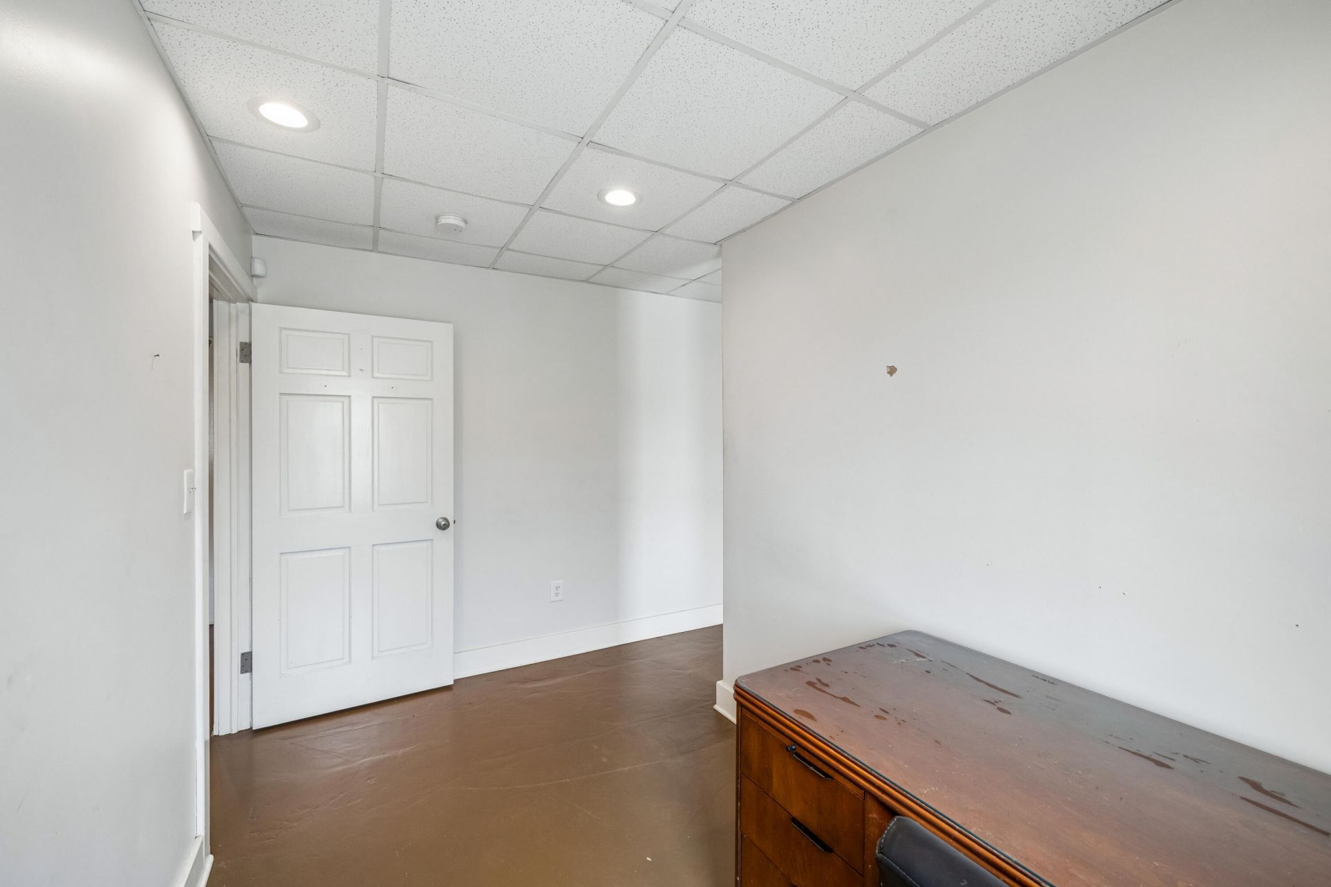 1719 Signal Point Road  Photo 14
