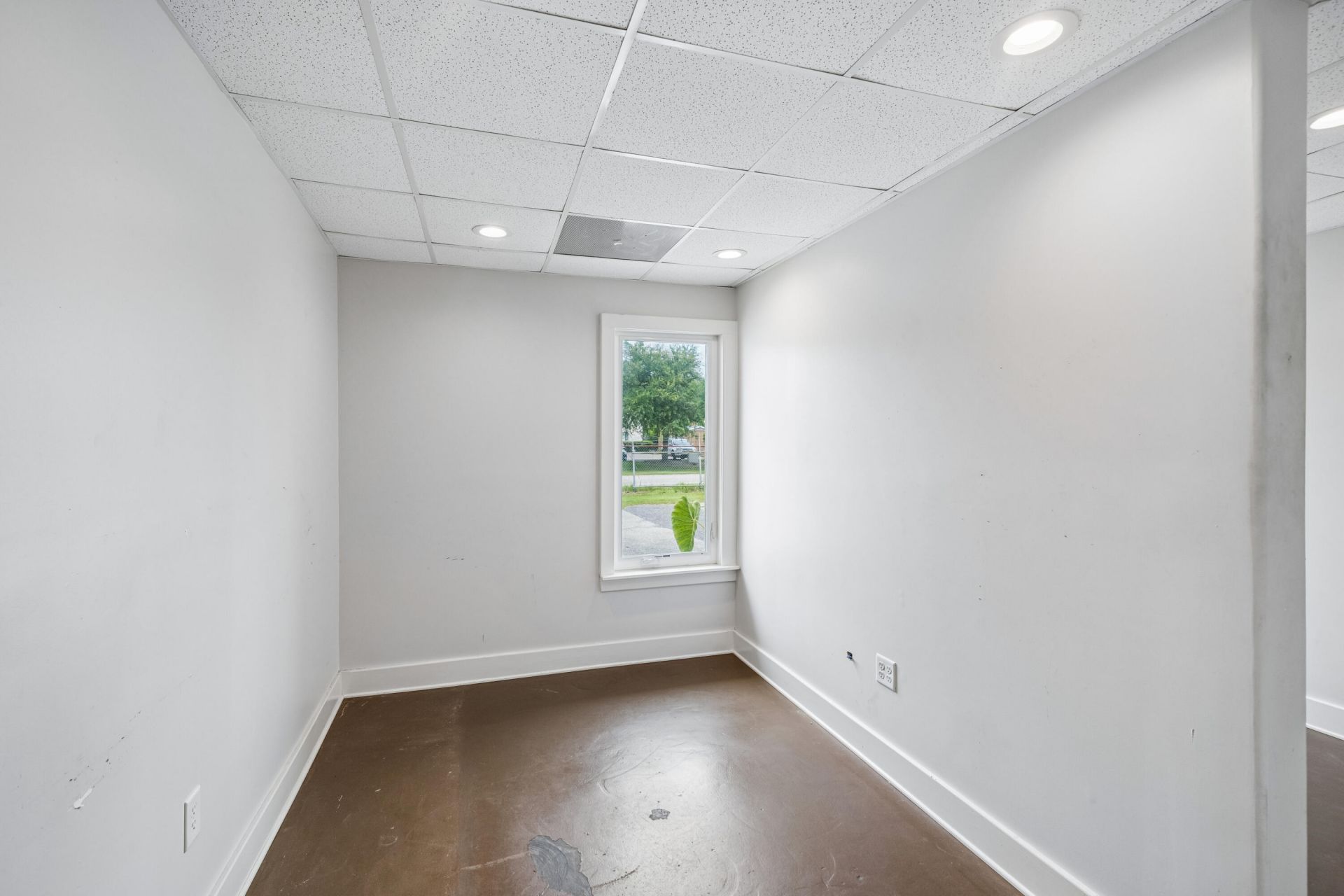 1719 Signal Point Road  Photo 15