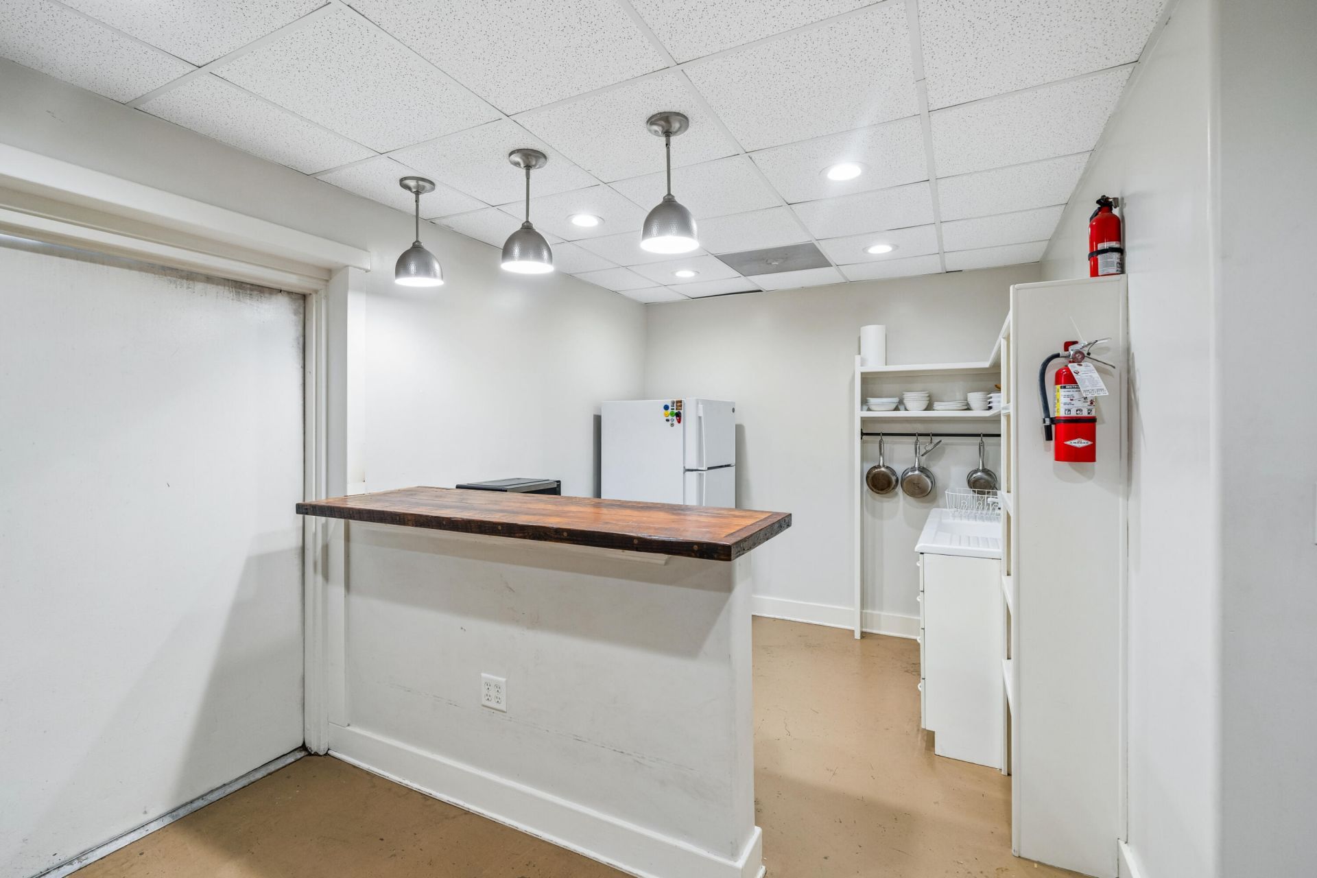 1719 Signal Point Road Photo 29