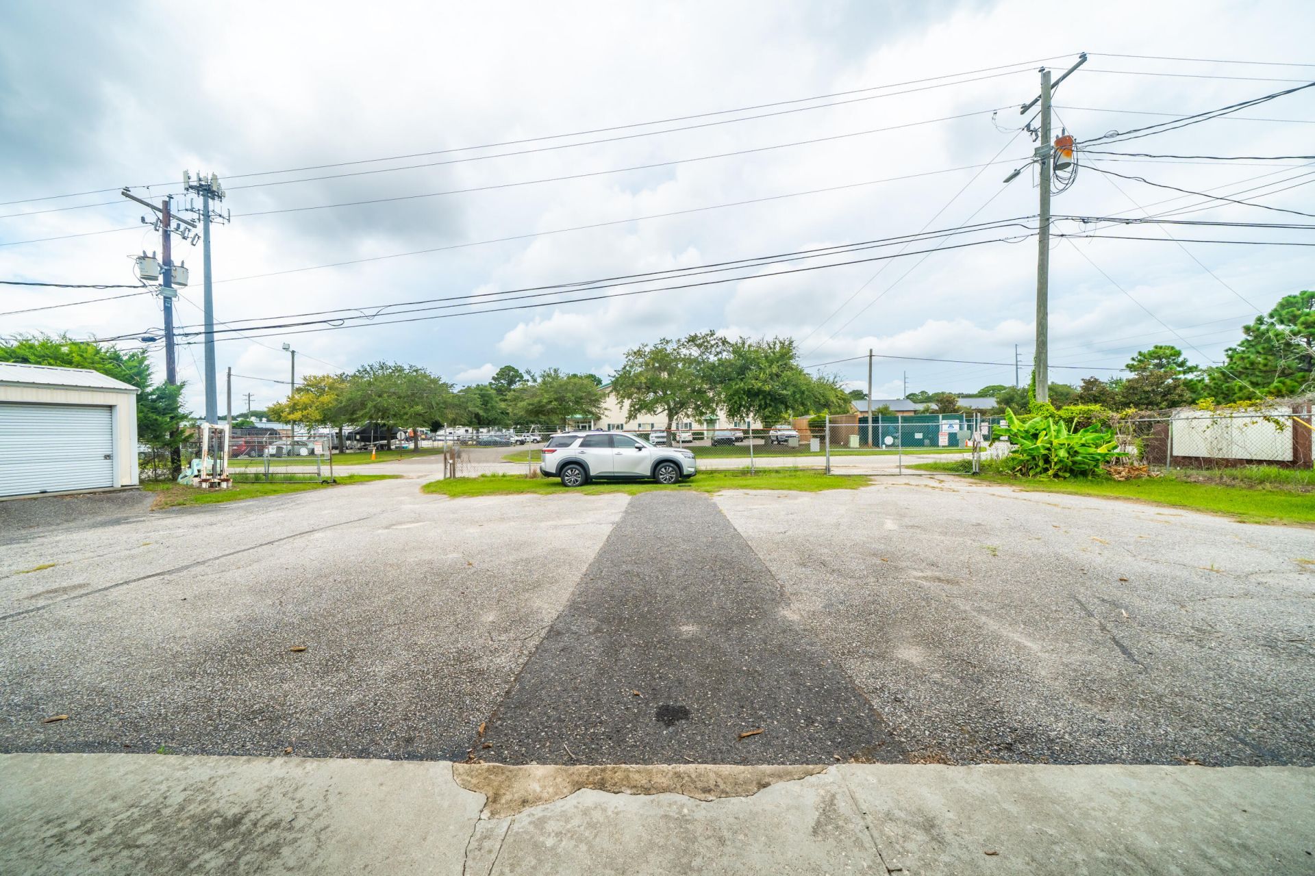 1719 Signal Point Road  Photo 6