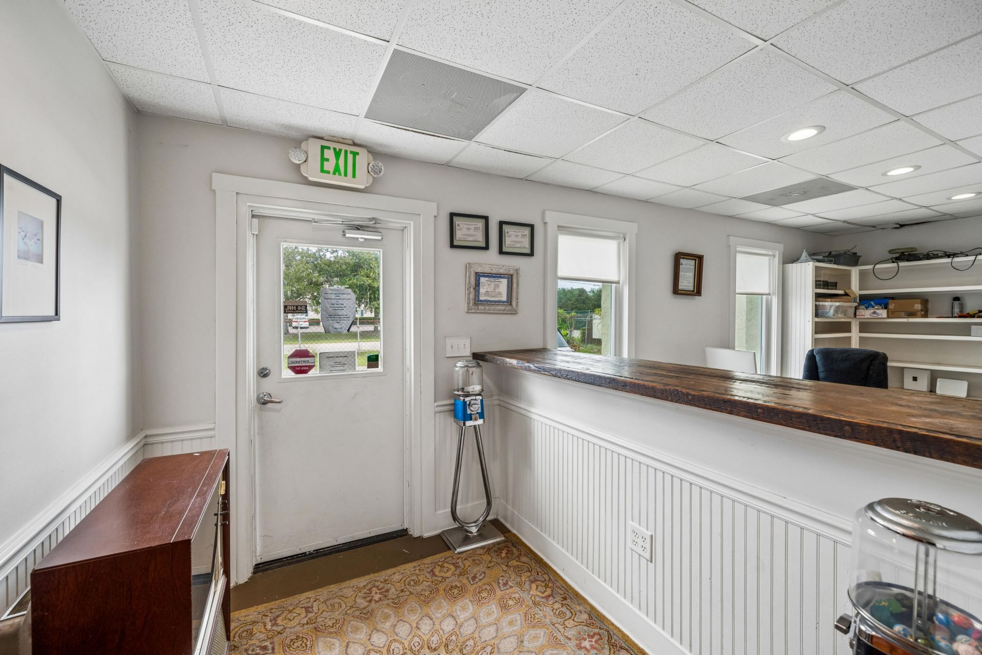 1719 Signal Point Road  Photo 9