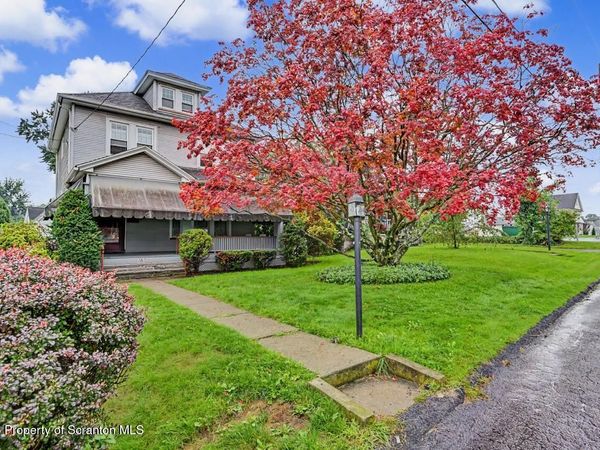 962 Throop Street , Dunmore, PA 18512