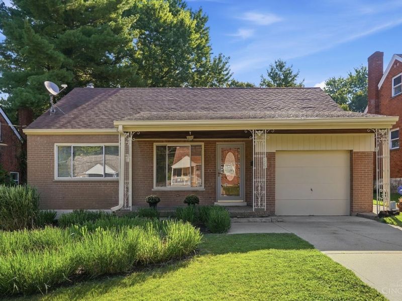 438 Kitty Lane, Delhi Township, OH 45238 Photo 2