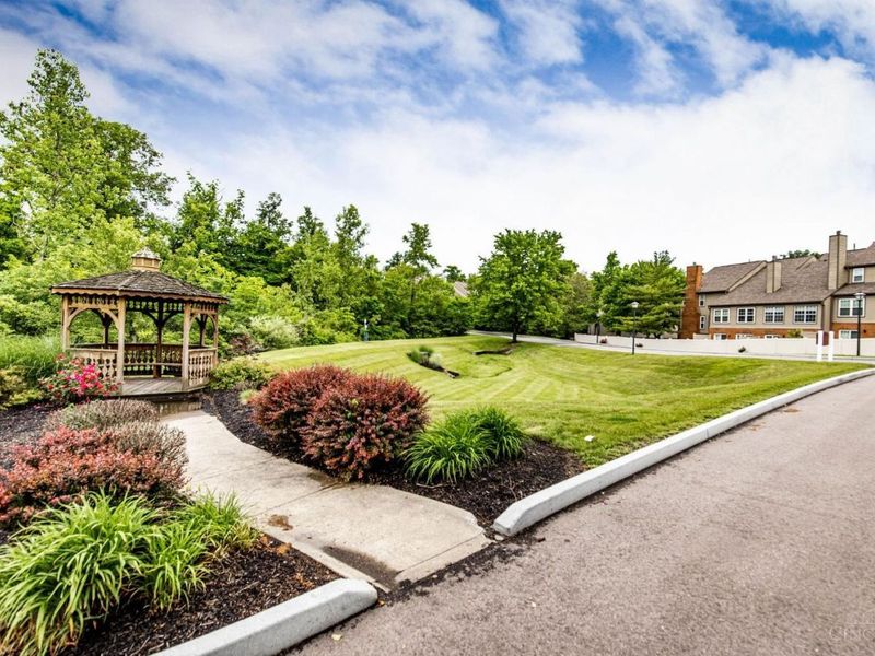 10555 Montgomery Road, Unit 49, Montgomery, OH 45242 Photo 41