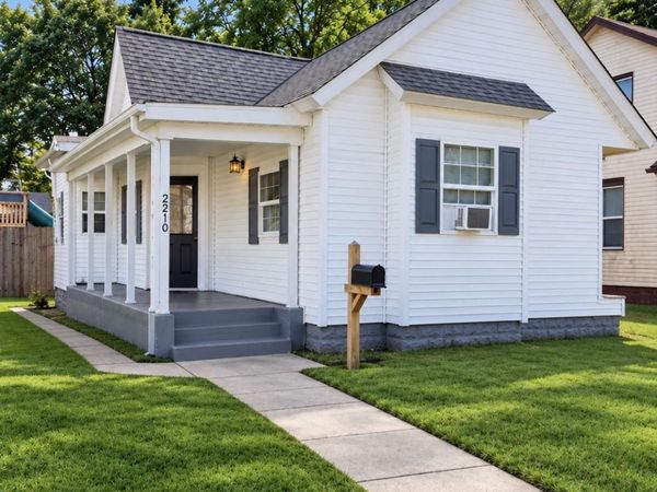 2210 Kemble Avenue, South Bend, IN 46613