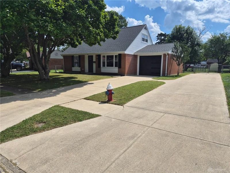 40 Greencliff Drive, Union, OH 45322 Photo 2
