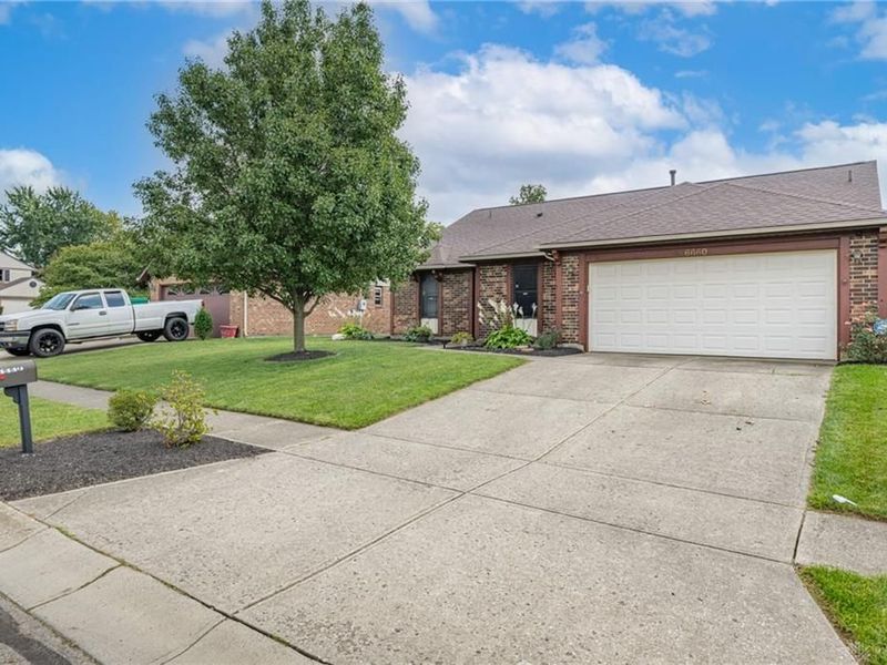 6660 Loblolly Drive, Huber Heights, OH 45424 Photo 2