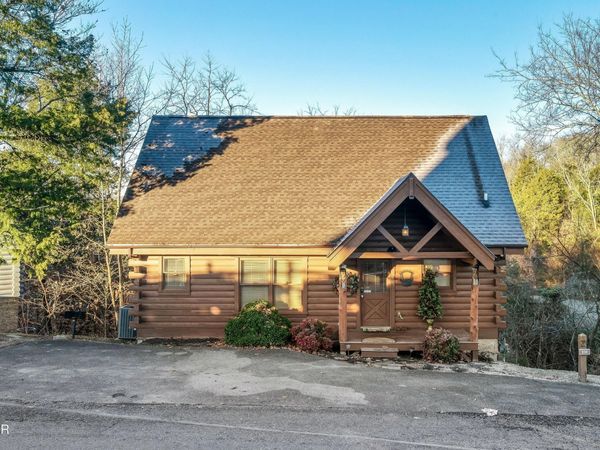 234 Alpine Mountain Way, Pigeon Forge, TN 37863