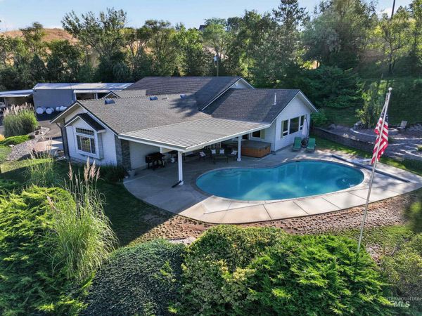 5540 Finley Rd, Fruitland, ID 83619