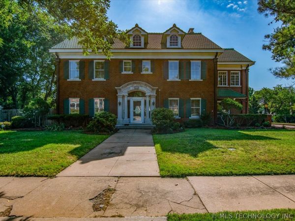 1110 S Cherokee Avenue , Bartlesville, OK 74003