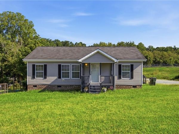 813 Young Street , Thomasville, NC 27360