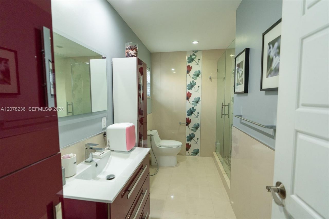 15420 SW 156th Ter, Miami, FL 33187 Photo