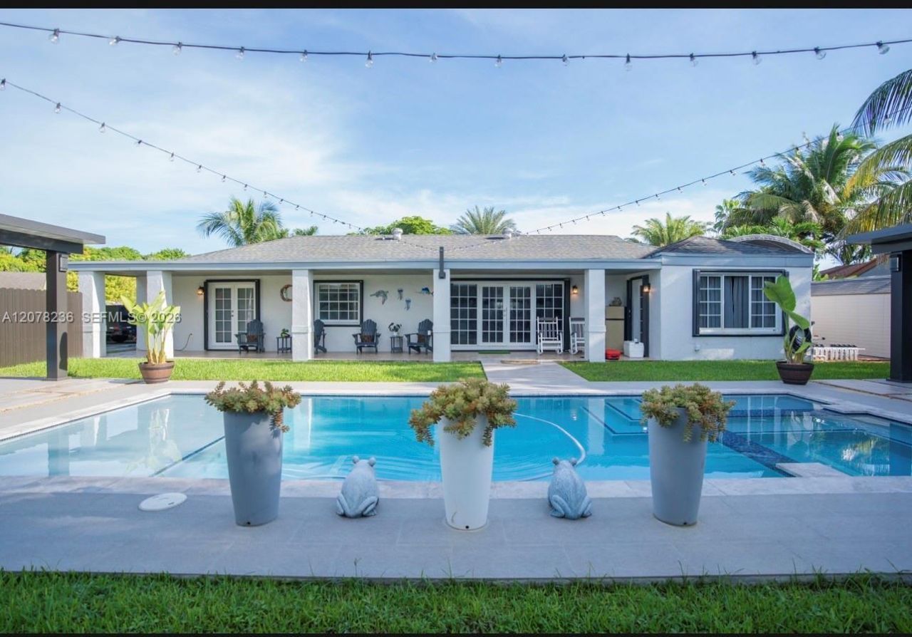 15420 SW 156th Ter, Miami, FL 33187 Photo