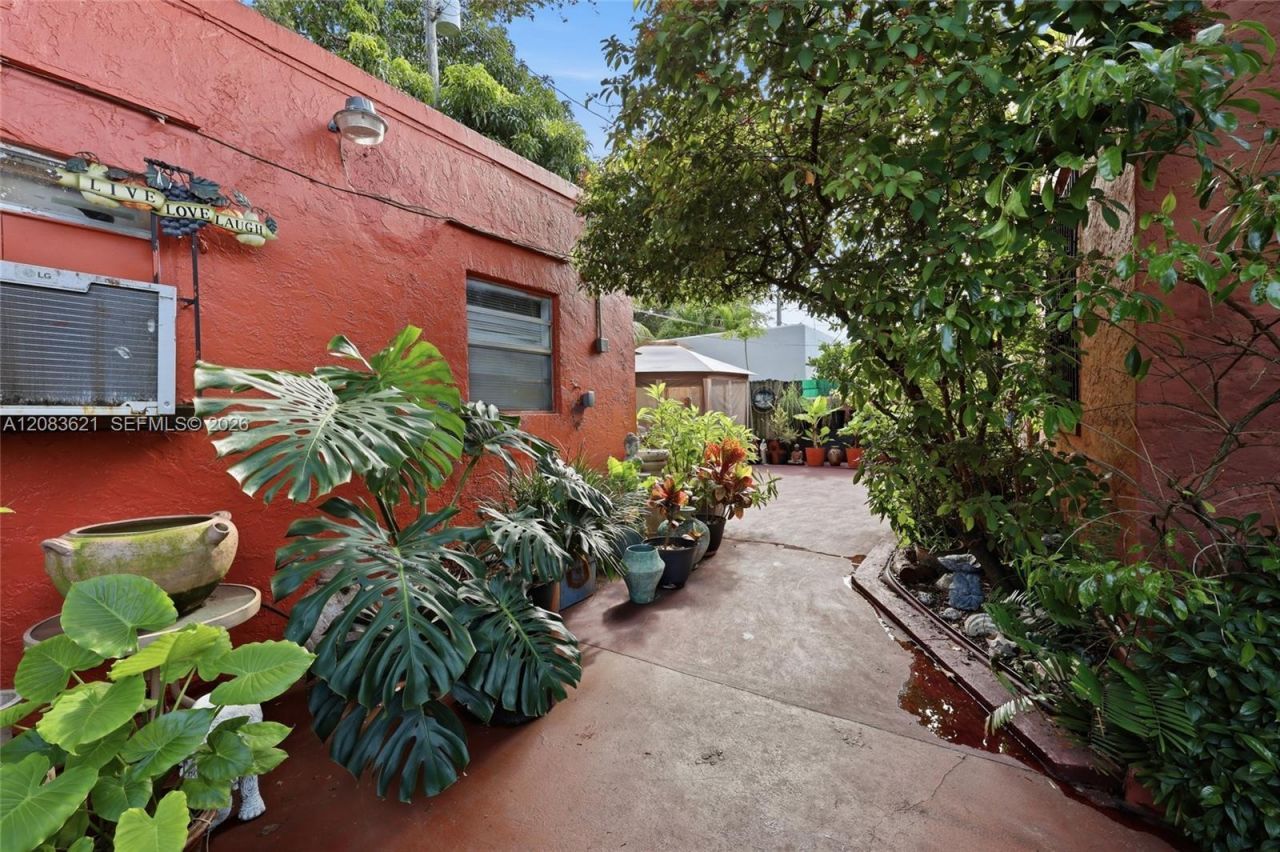 84 NW 47th St , Miami, FL 33127 Photo