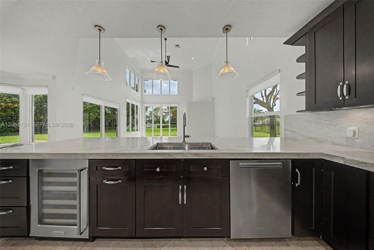 11406 Canyon Maple Blvd, Davie, FL 33330 Photo