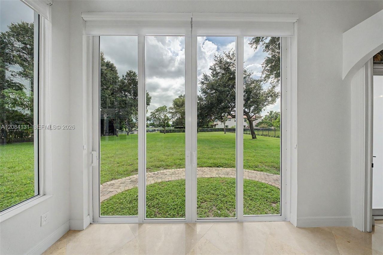 11406 Canyon Maple Blvd, Davie, FL 33330 Photo