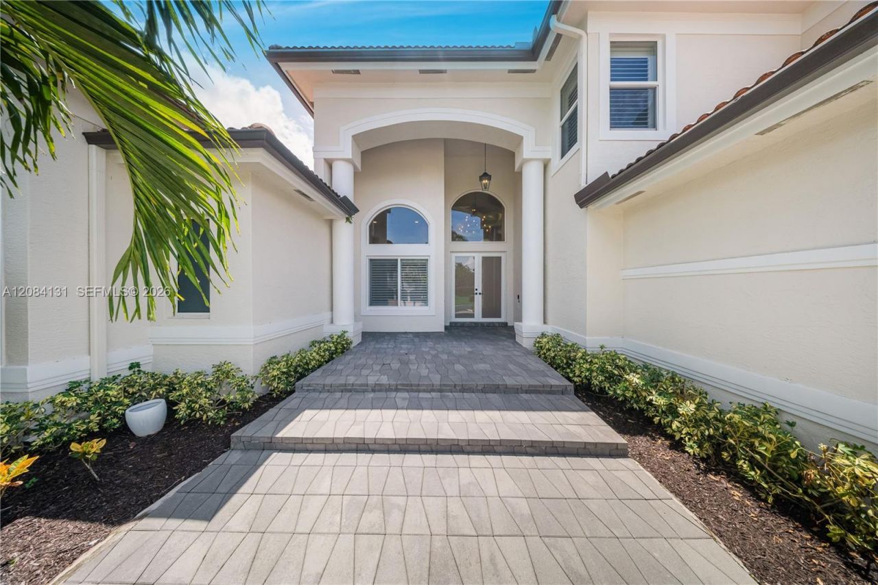 11406 Canyon Maple Blvd, Davie, FL 33330 Photo