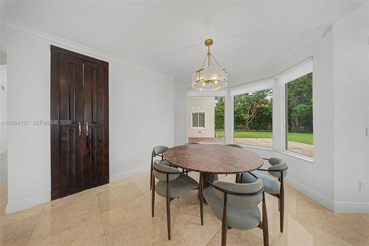 11406 Canyon Maple Blvd, Davie, FL 33330 Photo
