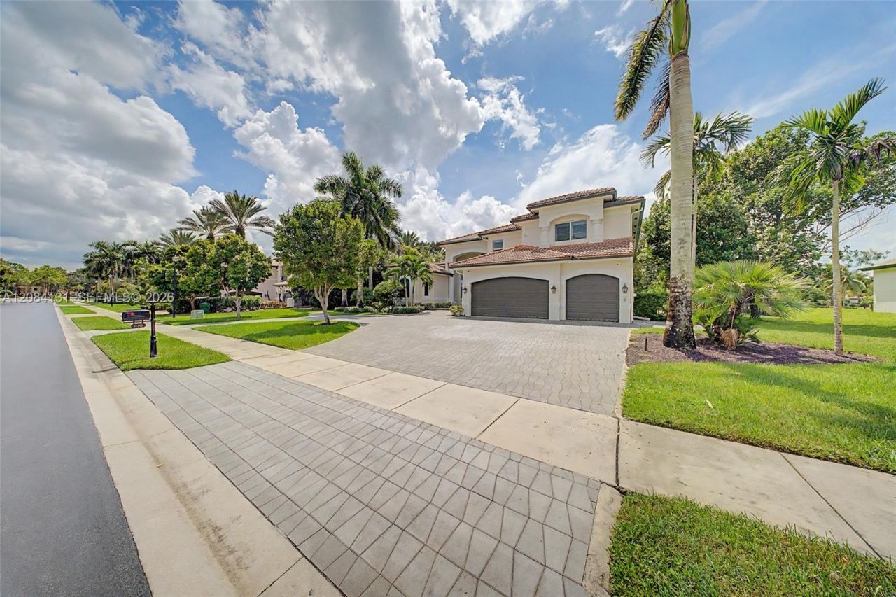 11406 Canyon Maple Blvd, Davie, FL 33330 Photo