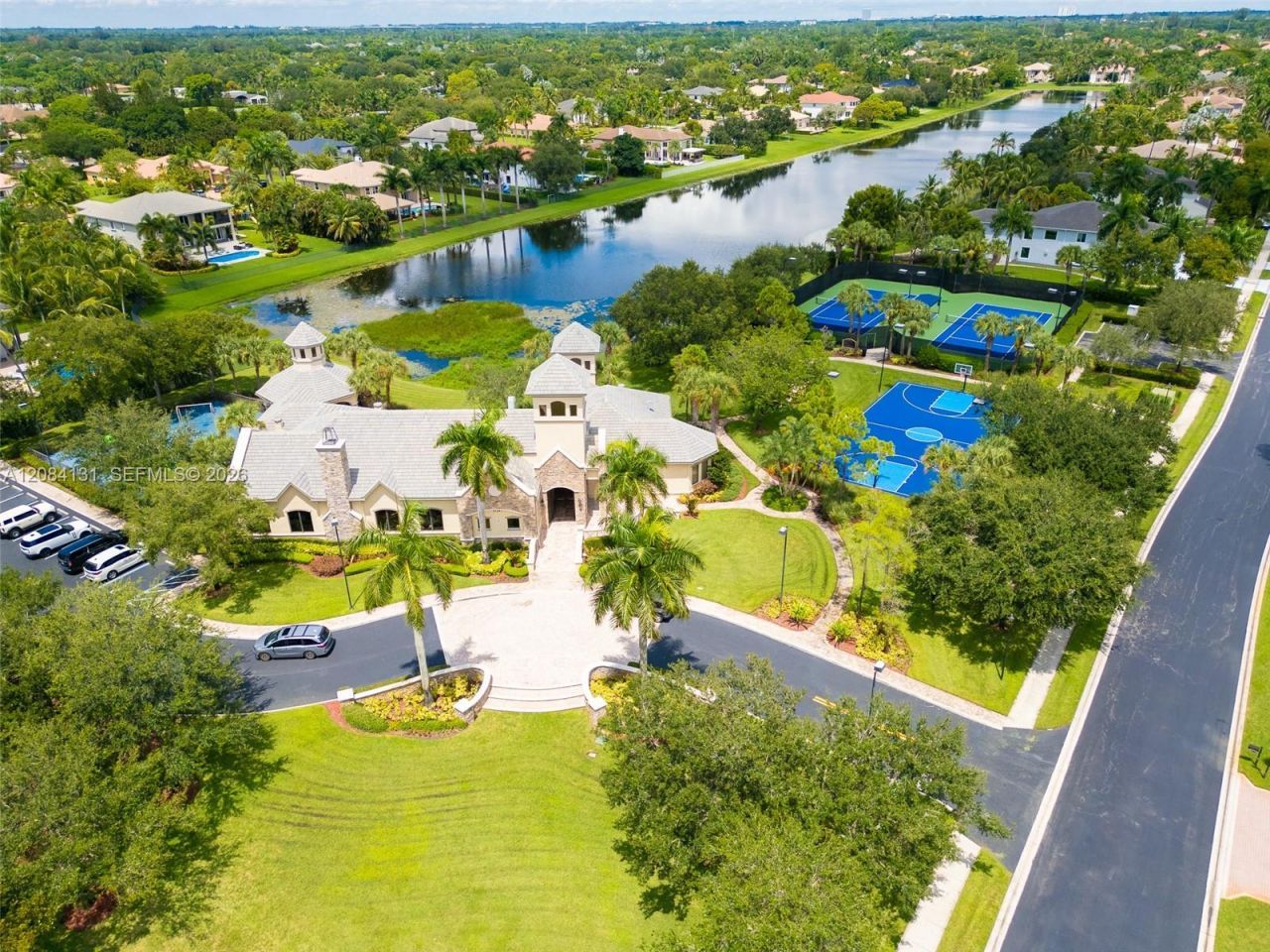 11406 Canyon Maple Blvd, Davie, FL 33330 Photo