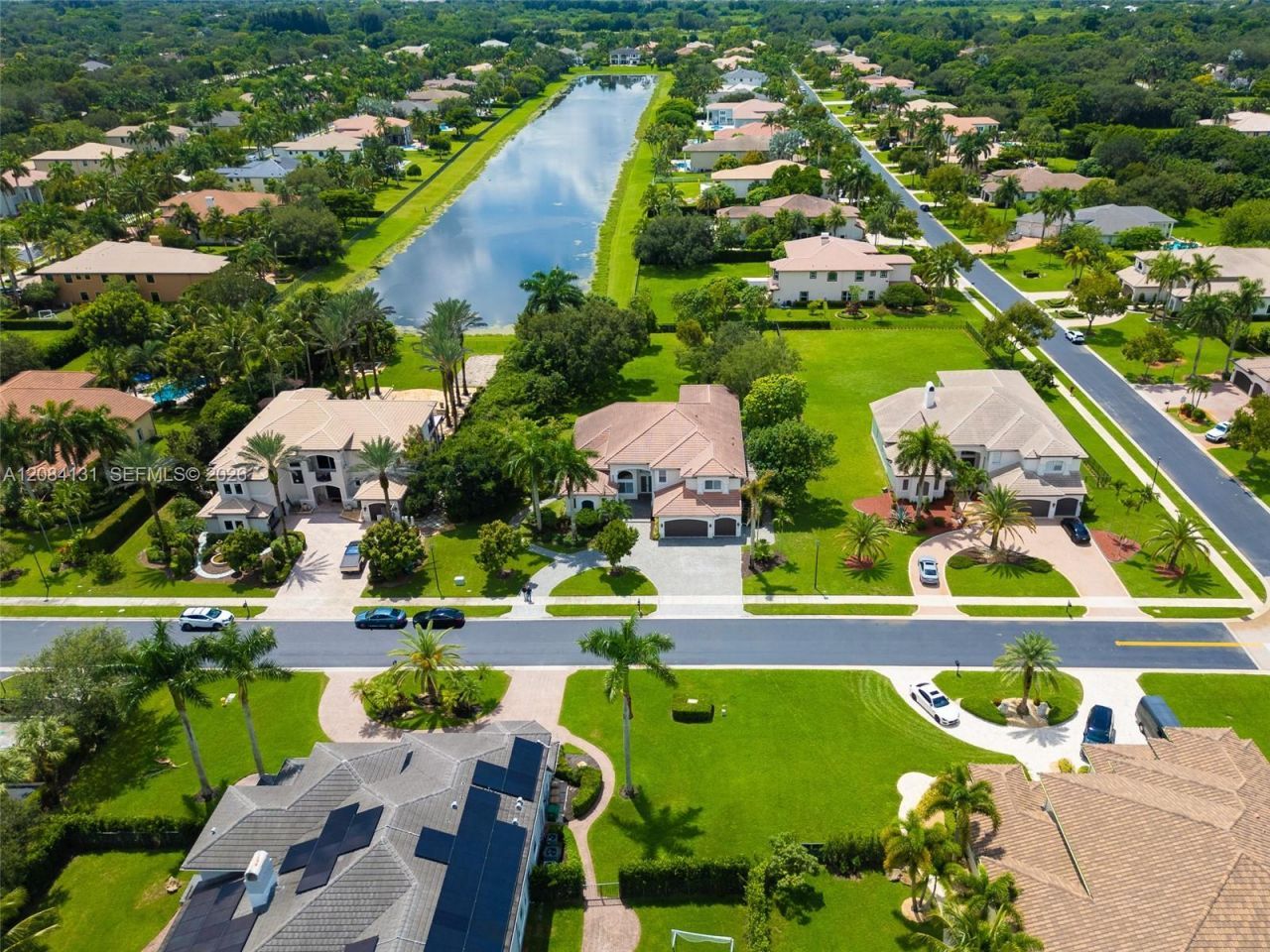 11406 Canyon Maple Blvd, Davie, FL 33330 Photo
