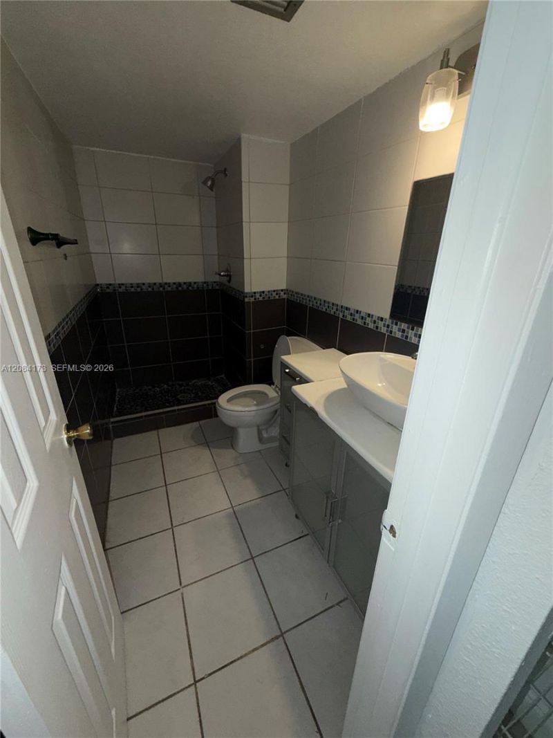 20509 NW 15th Ave , Unit 5-2, Miami Gardens, FL 33169 Photo