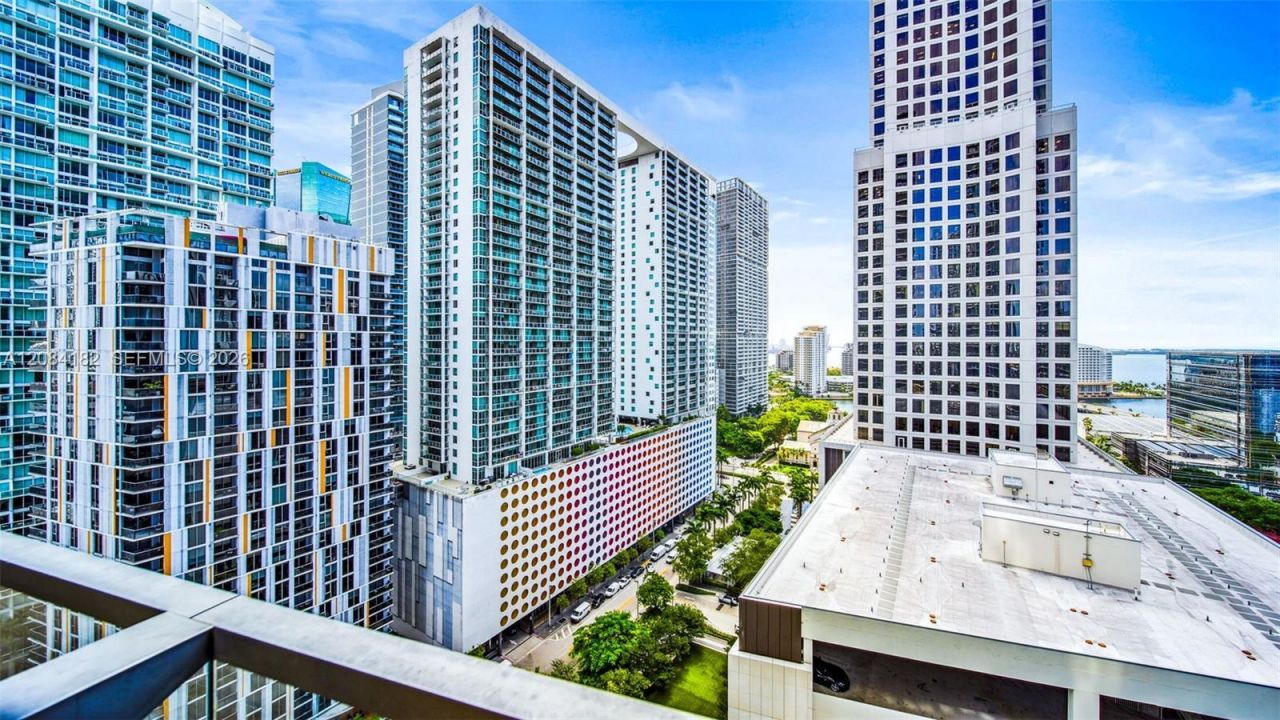 68 SE 6th St , Unit 1605, Miami, FL 33131 Photo